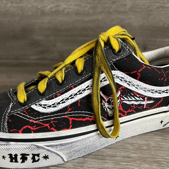 Vans Stranger Things Netflix Hellfire Club Style 36 Women's NWOB - Picture 10 of 11